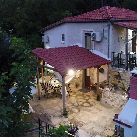 Prázdninový dům Ifigenia Cheerful And Cosy Entire With Patio! Anilio Pelion