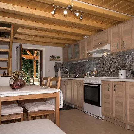 別荘 Ifigenia Cheerful And Cosy Entire With Patio! *