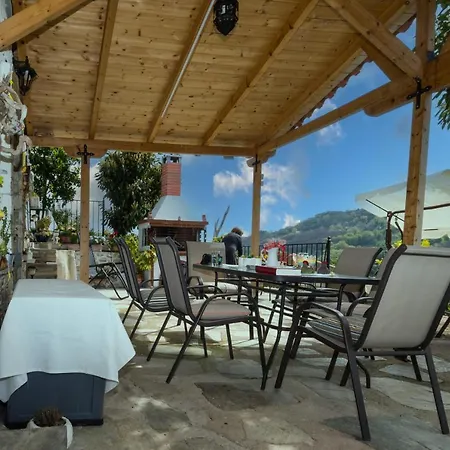 別荘 Ifigenia Cheerful And Cosy Entire With Patio!